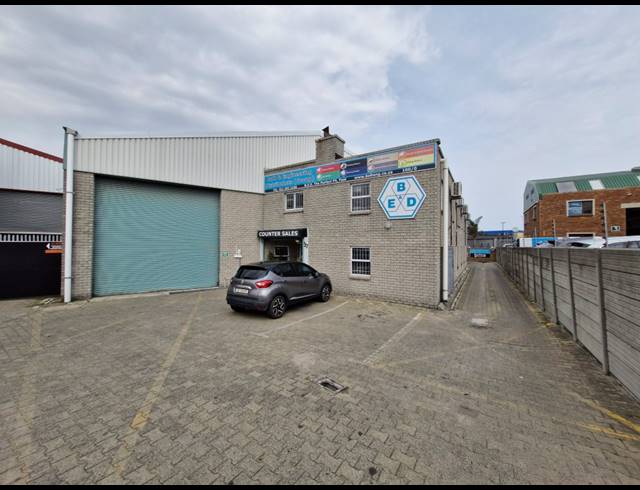 1,000M² WAREHOUSE TO LET IN STIKLAND INDUSTRIAL